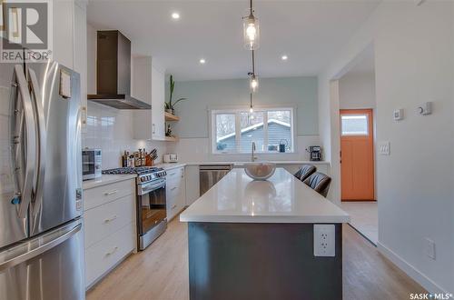 737 1St Street E, Saskatoon, SK - Indoor Photo Showing Kitchen With Upgraded Kitchen