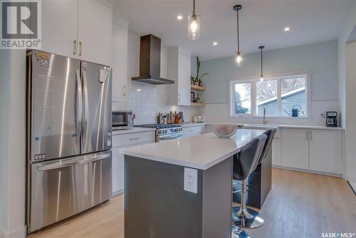 737 1St Street E, Saskatoon, SK - Indoor Photo Showing Kitchen With Upgraded Kitchen