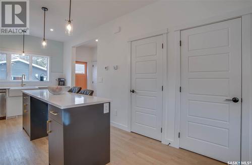 737 1St Street E, Saskatoon, SK - Indoor Photo Showing Kitchen