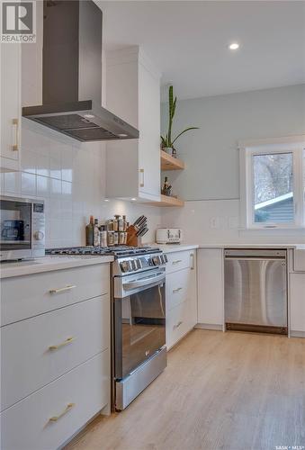 737 1St Street E, Saskatoon, SK - Indoor Photo Showing Kitchen