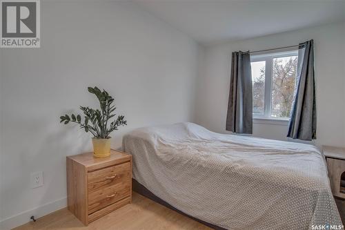 737 1St Street E, Saskatoon, SK - Indoor Photo Showing Bedroom