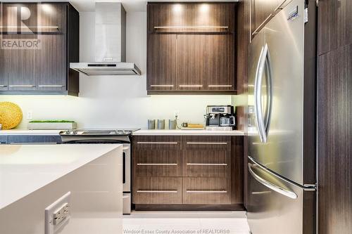 6 Mulberry Crescent, Kingsville, ON - Indoor Photo Showing Kitchen