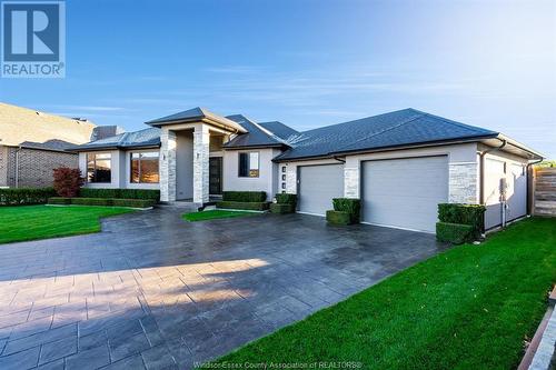 6 Mulberry Crescent, Kingsville, ON - Outdoor With Facade