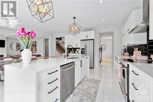 240 Skipper Drive, Ottawa, ON - Indoor Photo Showing Kitchen With Upgraded Kitchen