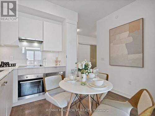 2902 - 99 Broadway Avenue, Toronto, ON - Indoor Photo Showing Dining Room