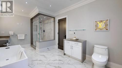 222 Connaught Avenue, Toronto, ON - Indoor Photo Showing Bathroom