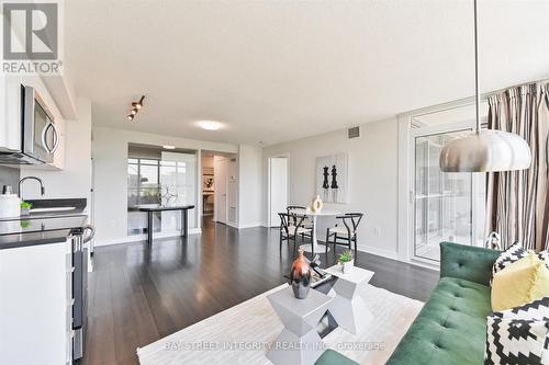 655 - 151 Dan Leckie Way, Toronto, ON - Indoor Photo Showing Living Room