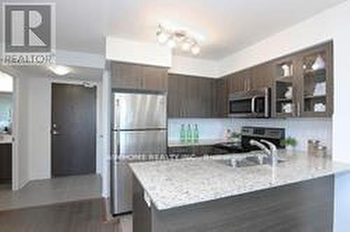 415 - 75 Norman Bethune Avenue, Richmond Hill, ON - Indoor Photo Showing Kitchen With Stainless Steel Kitchen With Upgraded Kitchen