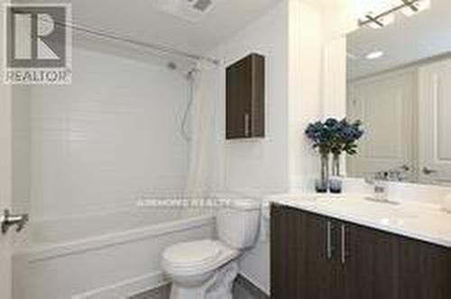 415 - 75 Norman Bethune Avenue, Richmond Hill, ON - Indoor Photo Showing Bathroom