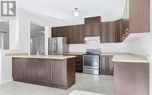 122 Mcdonnell Crescent, Bradford West Gwillimbury, ON - Indoor Photo Showing Kitchen