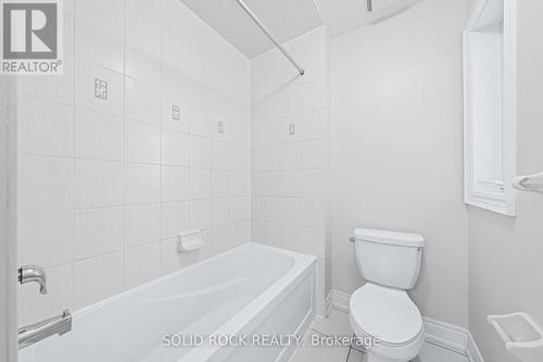 122 Mcdonnell Crescent, Bradford West Gwillimbury, ON - Indoor Photo Showing Bathroom