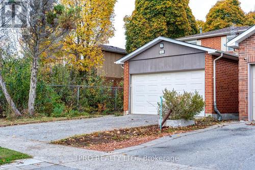 42 Lund Street, Richmond Hill, ON - Outdoor