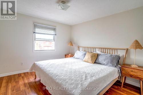 42 Lund Street, Richmond Hill, ON - Indoor Photo Showing Bedroom