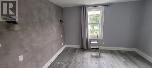 121 Seventh Street, Midland, ON - Indoor Photo Showing Other Room