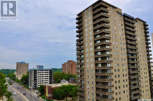 901 405 5Th Avenue N, Saskatoon, SK - Outdoor With Balcony With Facade