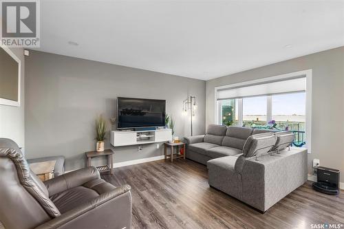 220 Wall Street, Dalmeny, SK - Indoor Photo Showing Living Room