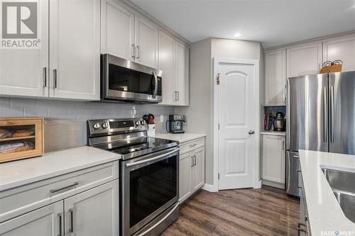 220 Wall Street, Dalmeny, SK - Indoor Photo Showing Kitchen