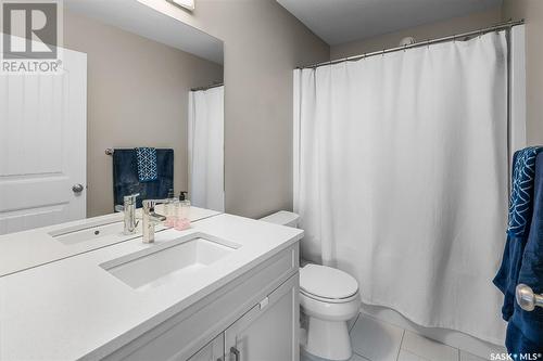 220 Wall Street, Dalmeny, SK - Indoor Photo Showing Bathroom