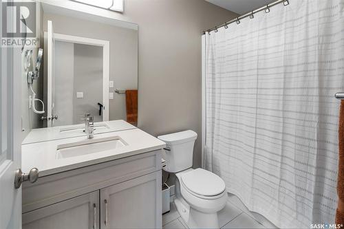 220 Wall Street, Dalmeny, SK - Indoor Photo Showing Bathroom