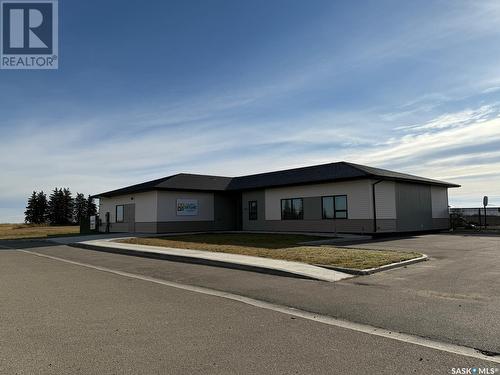 220 Wall Street, Dalmeny, SK - Outdoor