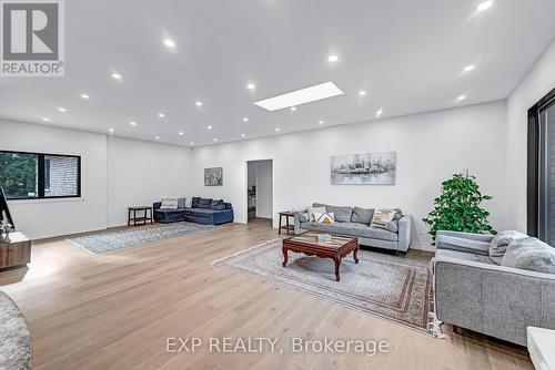 20817 Mccowan Road, East Gwillimbury, ON - Indoor Photo Showing Other Room