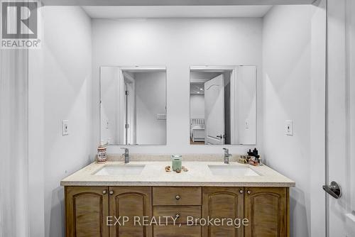 20817 Mccowan Road, East Gwillimbury, ON - Indoor Photo Showing Bathroom