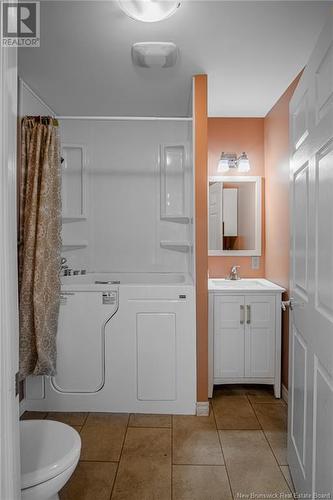 31 Donaldson Street, Saint John, NB - Indoor Photo Showing Bathroom