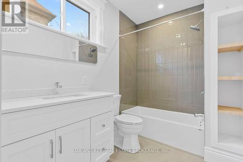 43 Queen Street, St. Thomas, ON - Indoor Photo Showing Bathroom