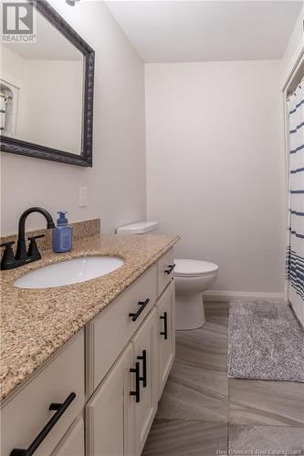 136 Water Street, Woodstock, NB - Indoor Photo Showing Bathroom