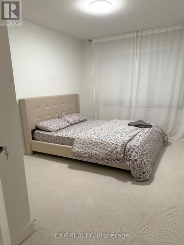 Bedroom 2 - 40 - 2491 Tokala Trail, London, ON - Indoor Photo Showing Bedroom