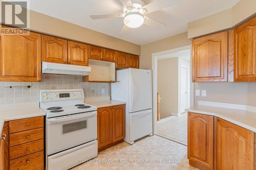 98 Navigators Trail, Kawartha Lakes (Bobcaygeon), ON - Indoor Photo Showing Kitchen