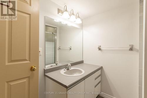 98 Navigators Trail, Kawartha Lakes (Bobcaygeon), ON - Indoor Photo Showing Bathroom