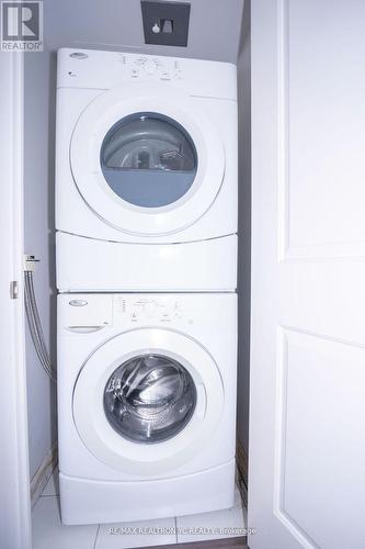 1905 - 5162 Yonge Street, Toronto, ON - Indoor Photo Showing Laundry Room