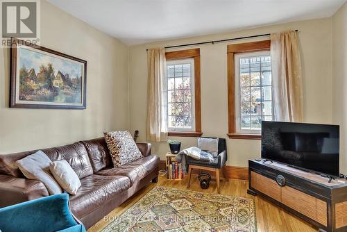 633 Downie Street, Peterborough (Downtown), ON - Indoor Photo Showing Living Room