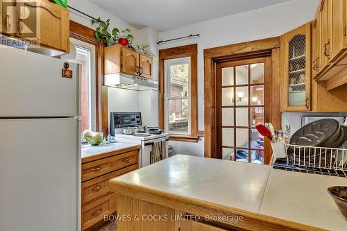 633 Downie Street, Peterborough (Downtown), ON - Indoor Photo Showing Kitchen