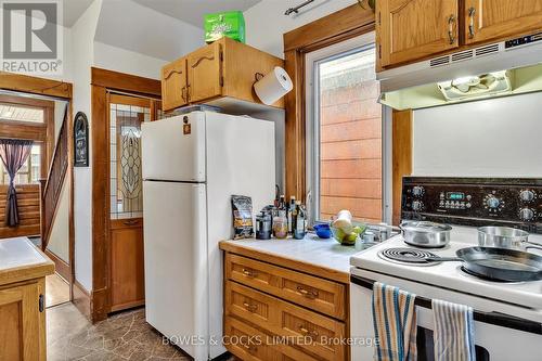 633 Downie Street, Peterborough (Downtown), ON - Indoor Photo Showing Kitchen