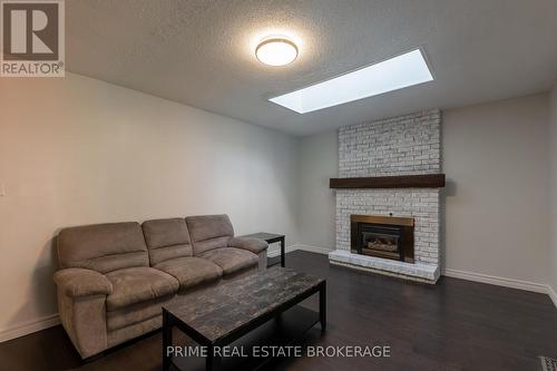 696 Barclay Place, London, ON - Indoor Photo Showing Living Room With Fireplace