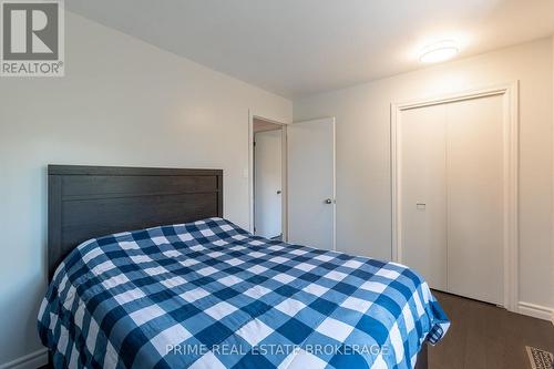 696 Barclay Place, London, ON - Indoor Photo Showing Bedroom