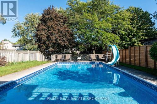 696 Barclay Place, London, ON - Outdoor With In Ground Pool With Backyard