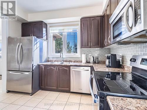 2 Lourakis Street, Richmond Hill, ON - Indoor Photo Showing Kitchen With Double Sink