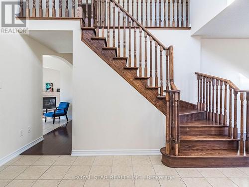 2 Lourakis Street, Richmond Hill, ON - Indoor Photo Showing Other Room