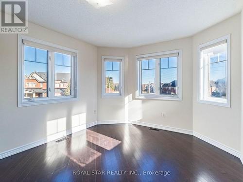 2 Lourakis Street, Richmond Hill, ON - Indoor Photo Showing Other Room