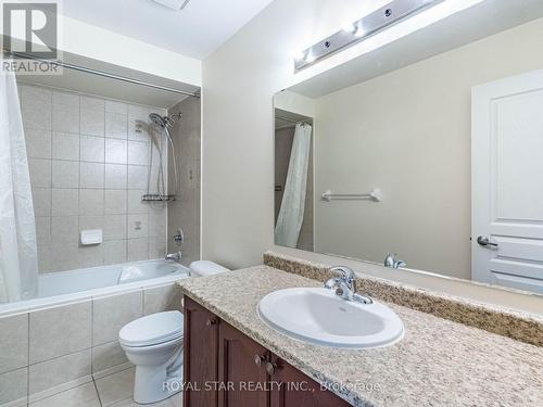 2 Lourakis Street, Richmond Hill, ON - Indoor Photo Showing Bathroom