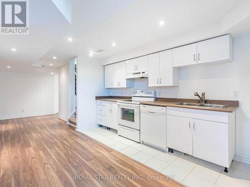 2 Lourakis Street, Richmond Hill, ON - Indoor Photo Showing Kitchen With Double Sink