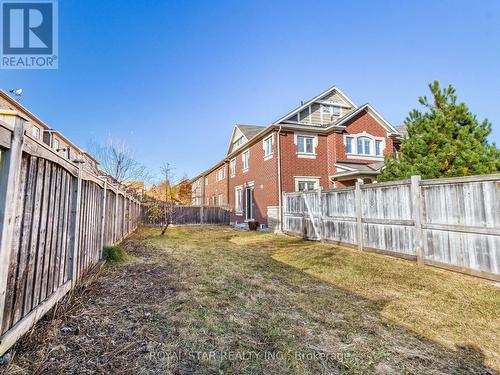 2 Lourakis Street, Richmond Hill, ON - Outdoor