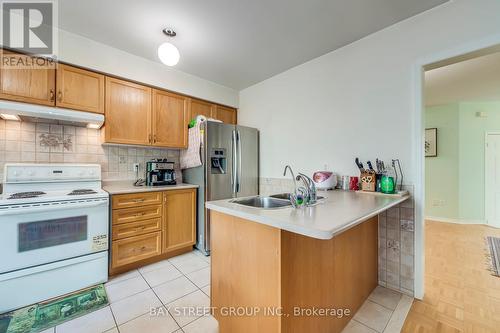 2117 Glenfield Road, Oakville, ON - Indoor Photo Showing Kitchen With Double Sink