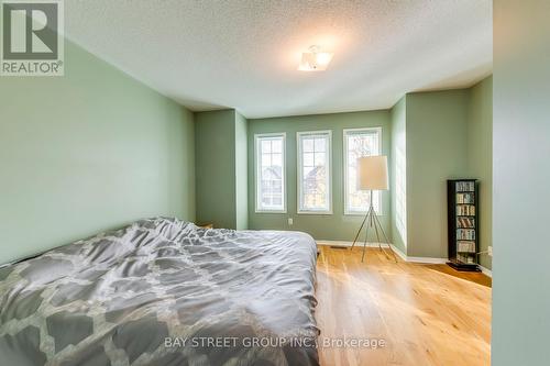 2117 Glenfield Road, Oakville, ON - Indoor Photo Showing Bedroom