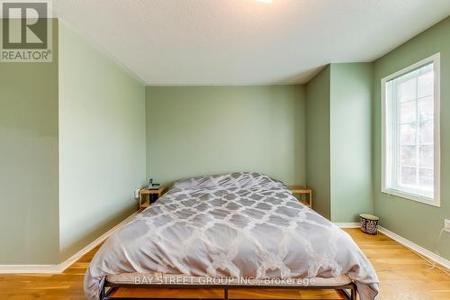 2117 Glenfield Road, Oakville, ON - Indoor Photo Showing Bedroom