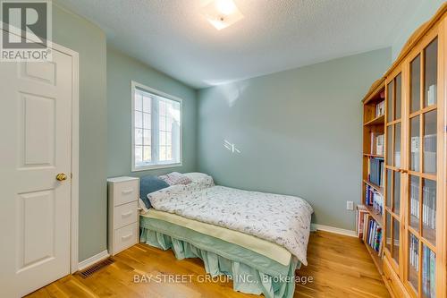 2117 Glenfield Road, Oakville, ON - Indoor Photo Showing Bedroom