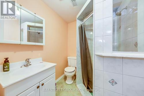 2117 Glenfield Road, Oakville, ON - Indoor Photo Showing Bathroom